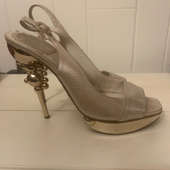 Dior  Runway Gold sculpted Peep Toe Slingback Heel Platform. - Picture 7 of 8